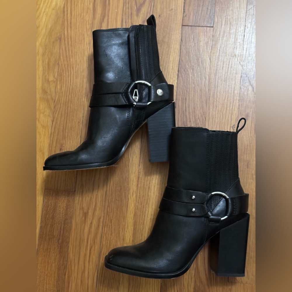 DOLCE VITA black heel boot